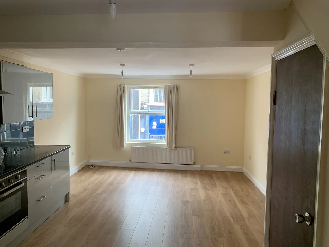 Flat Gould Terrace in Greater London