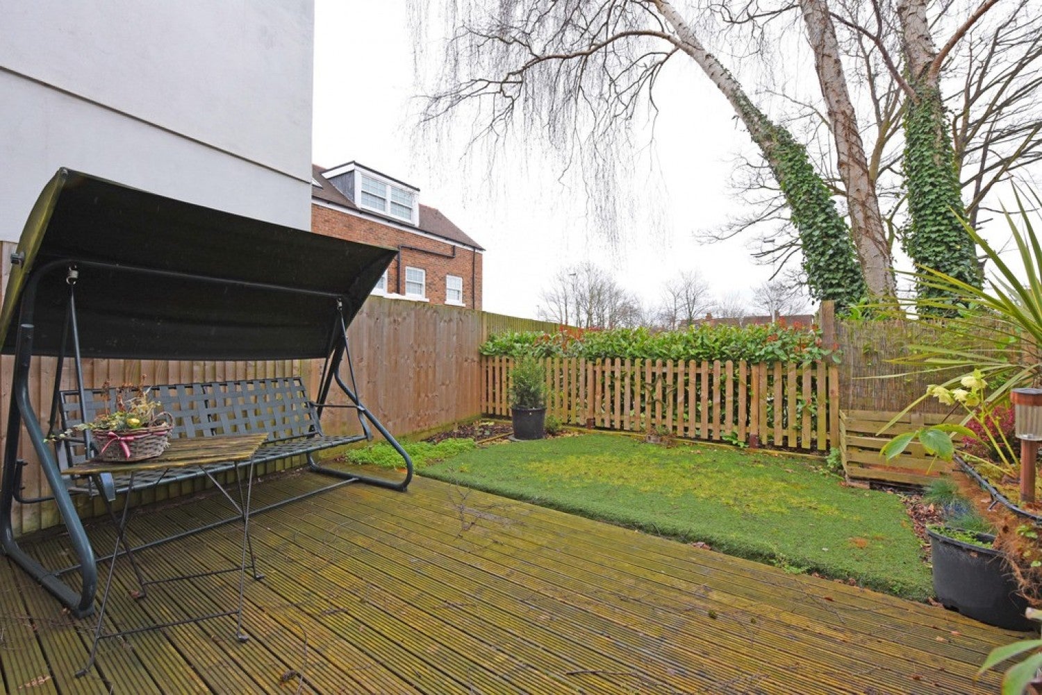 Flat Peach Street in Wokingham
