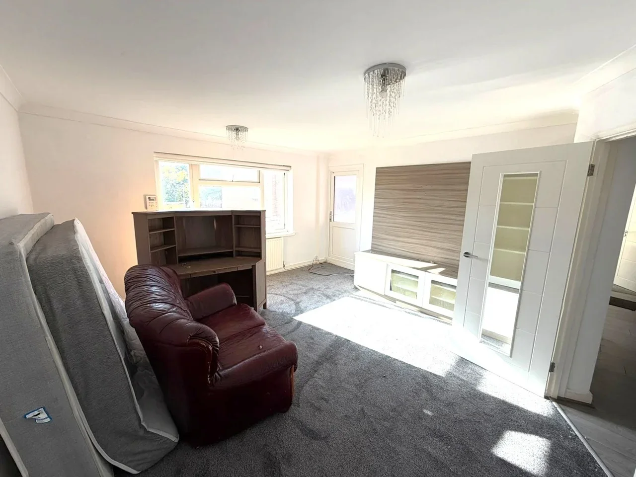Flat Cranleigh Gardens in Greater London