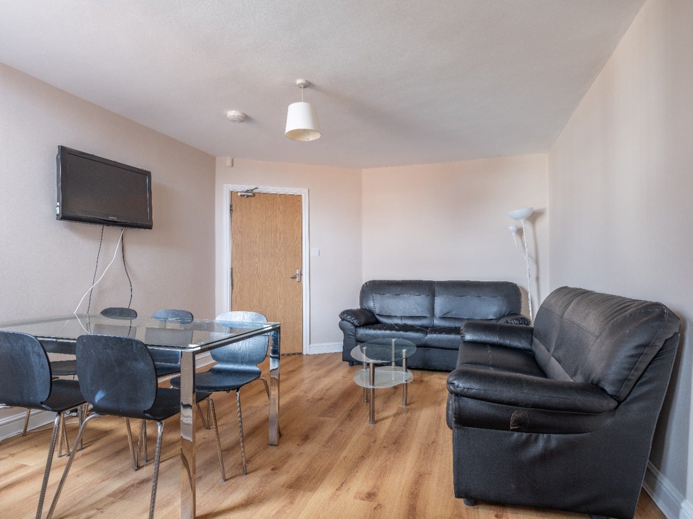 Flat Stratford Road in Newcastle upon Tyne