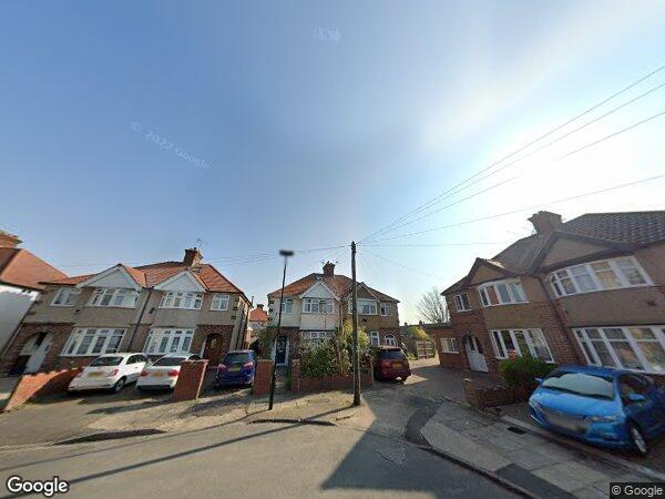 House Midsummer Avenue in Greater London