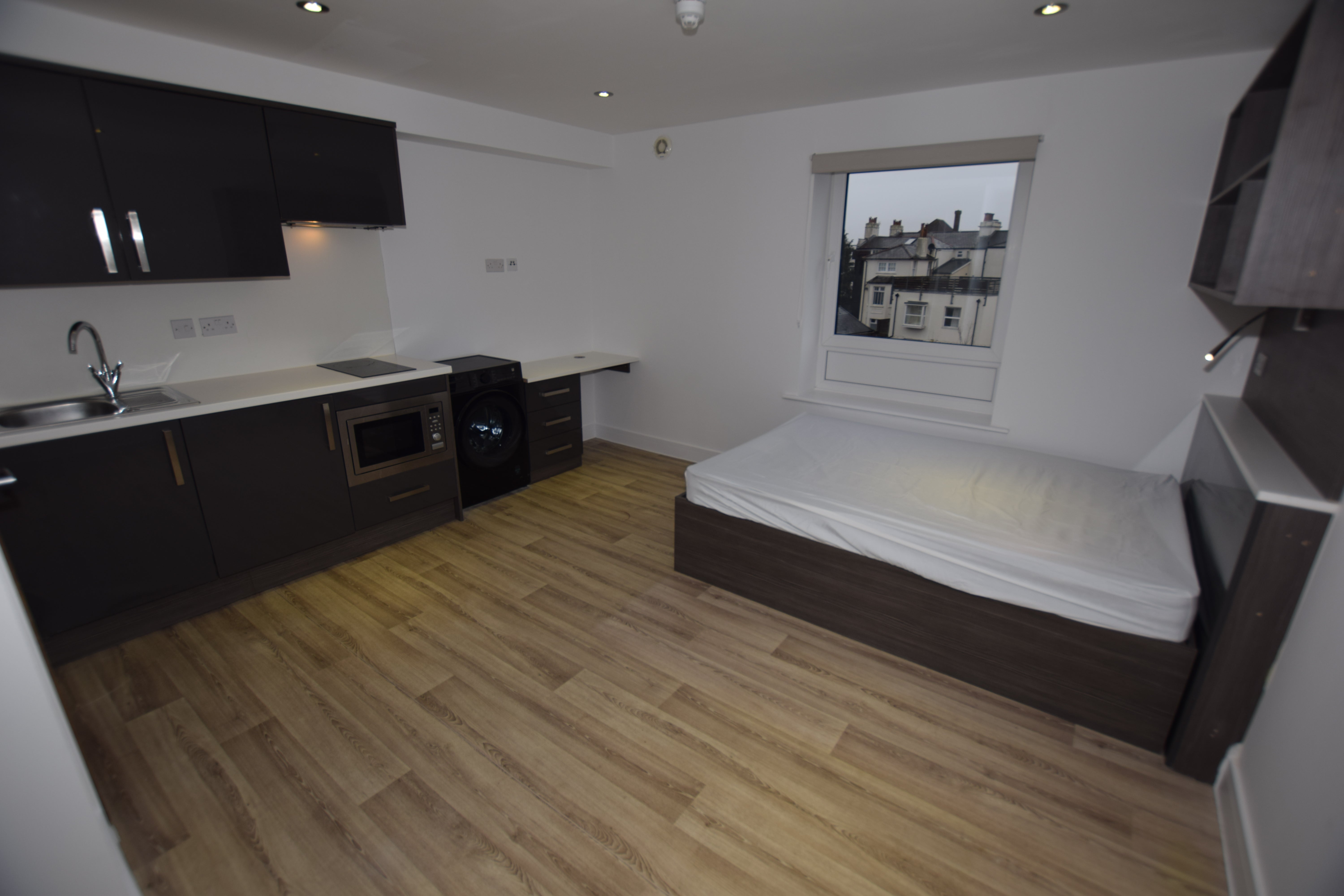 Flat Carlton Place in Southampton