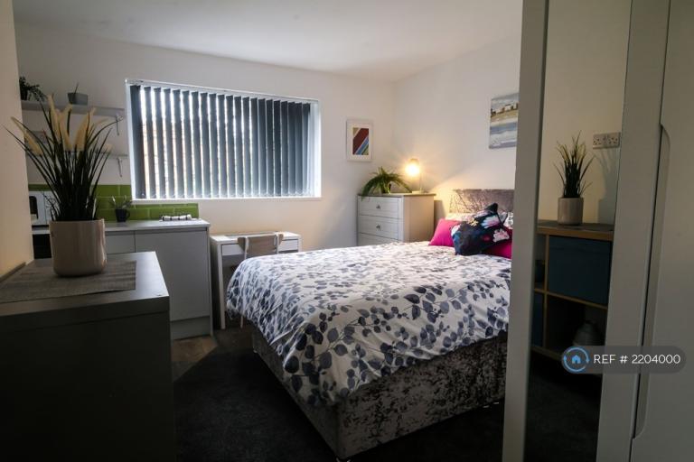 Room Carol Gardens in Dudley