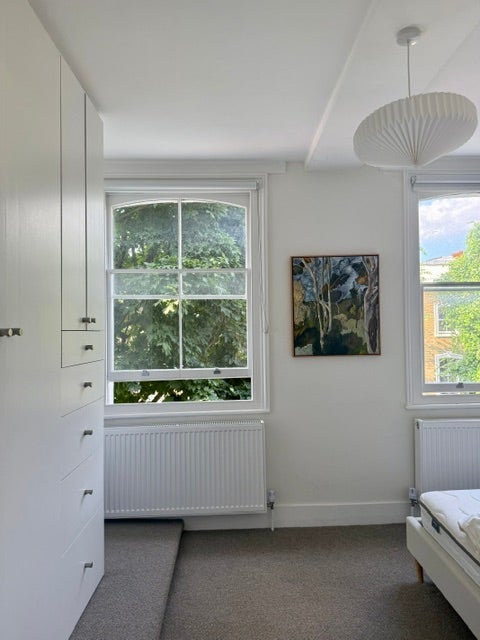 Flat Northchurch Road in Greater London