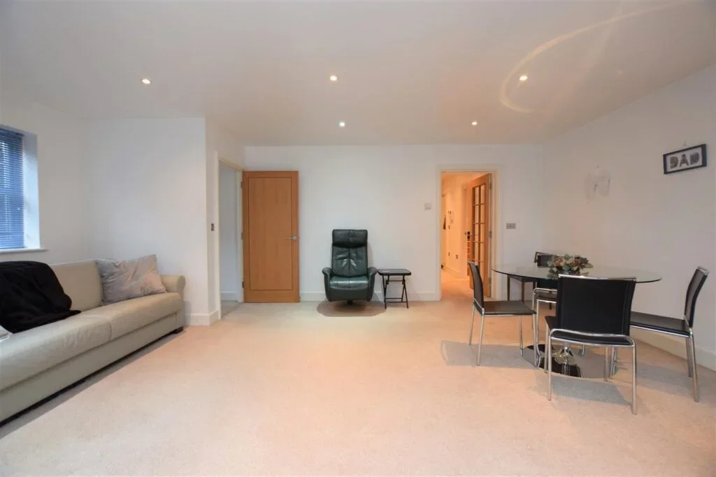 Flat Upper Mulgrave Road in Greater London