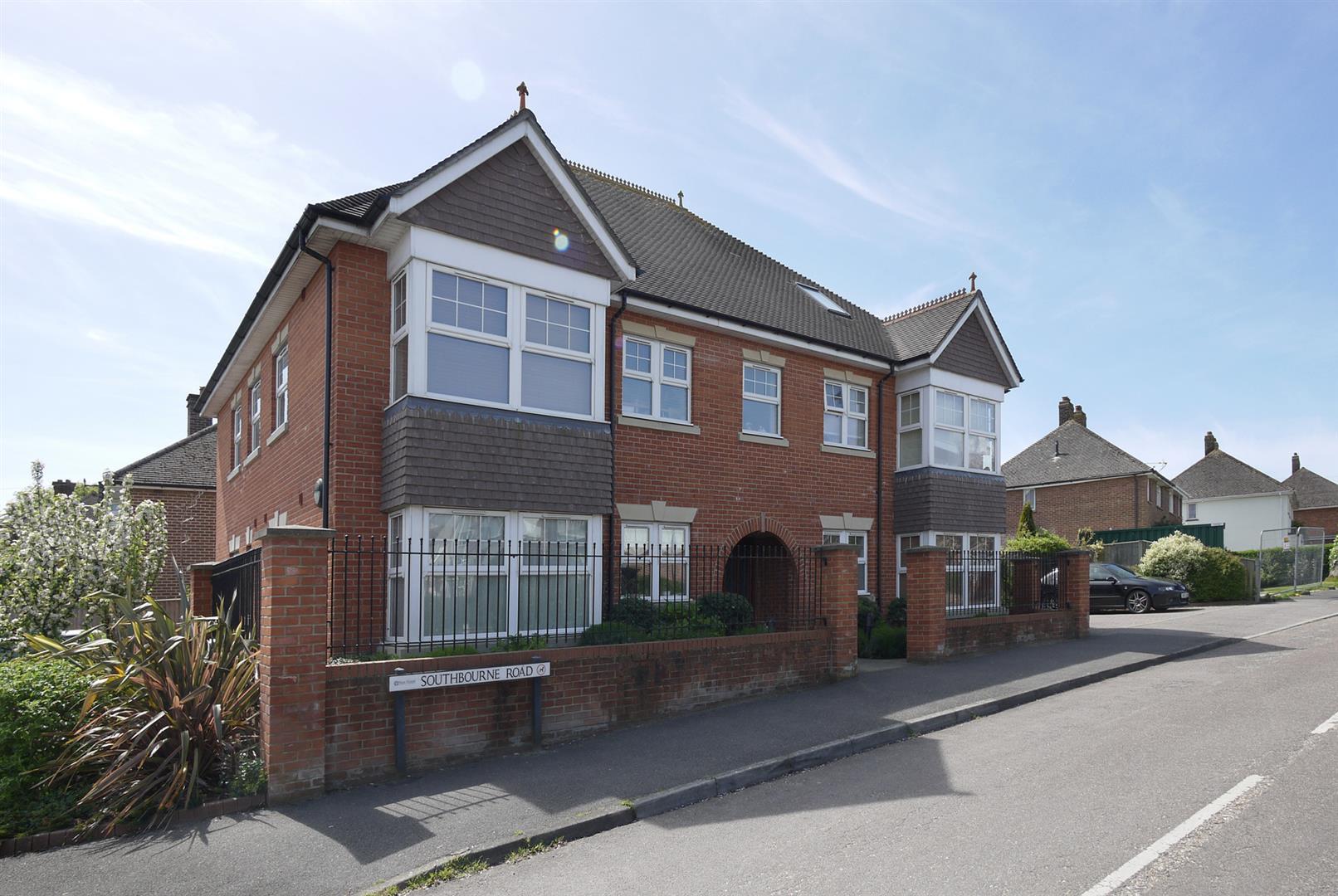 Flat Highfield Road in New Forest