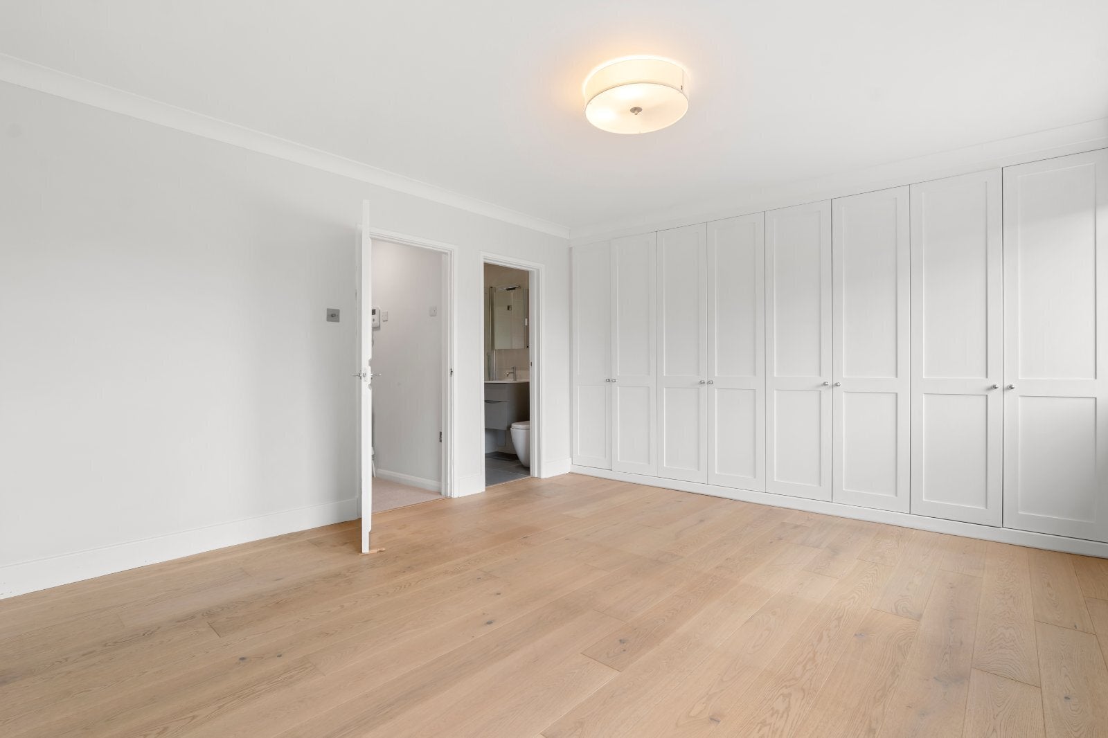 House Meadowbank in Greater London