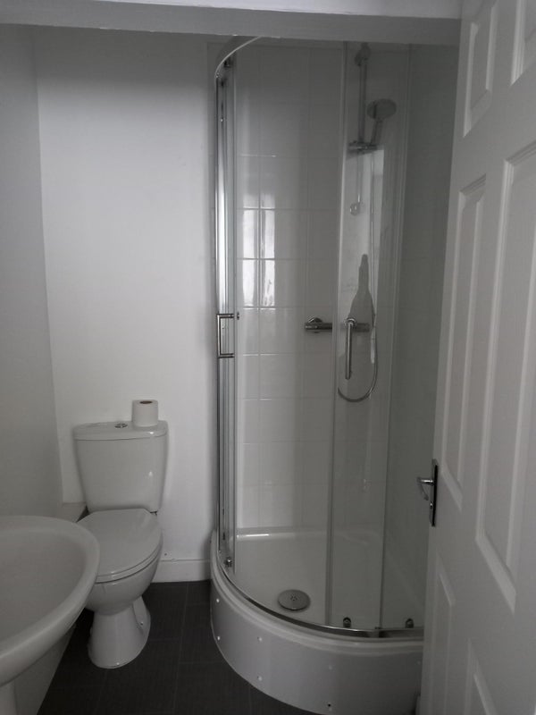 Room Huxley Street in Oldham