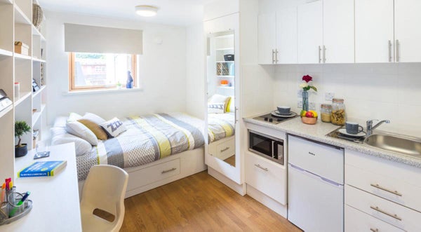 Flat Milkwood Road in London