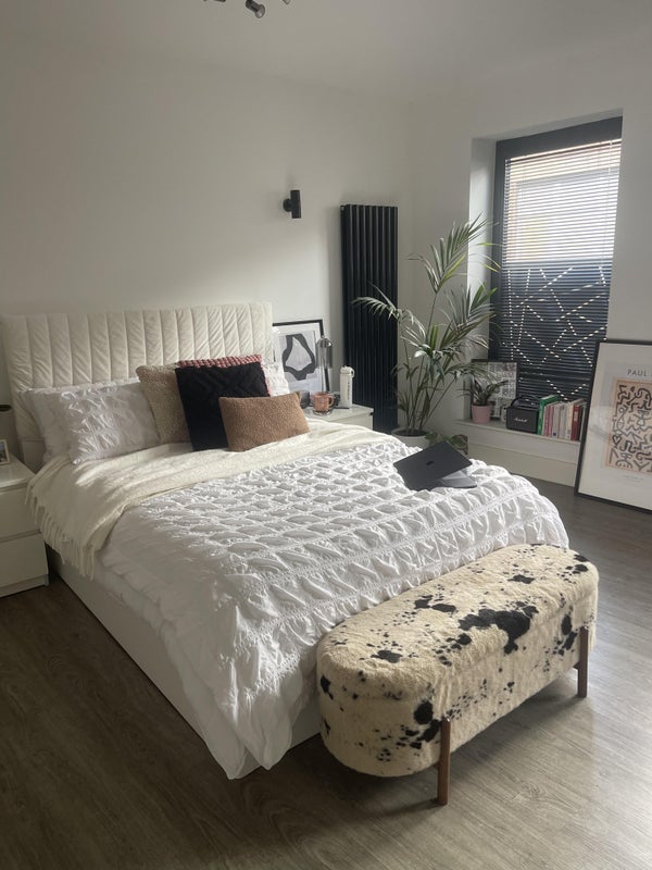 Room Vine Court in Greater London