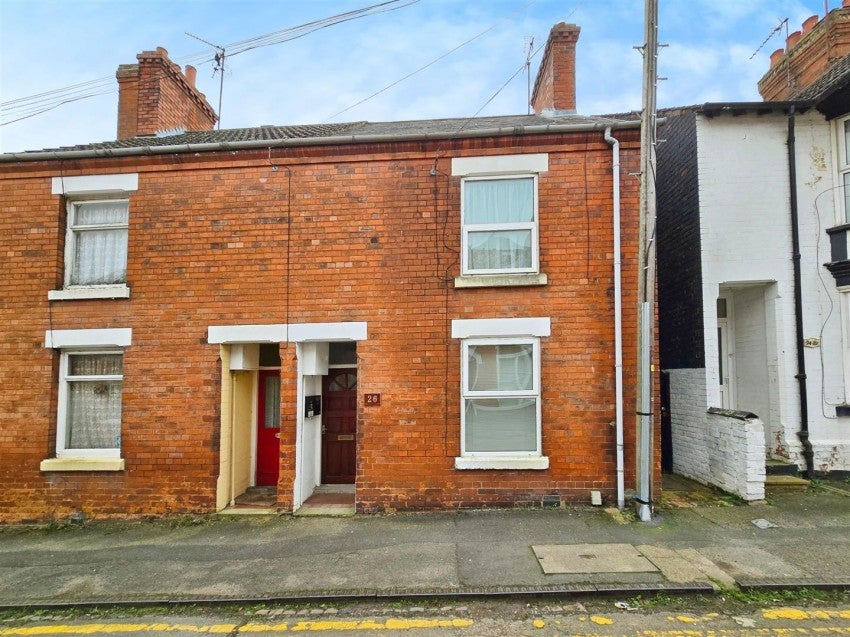 Flat Montague Street in Rushden