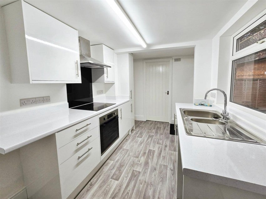 Flat Montague Street in Rushden