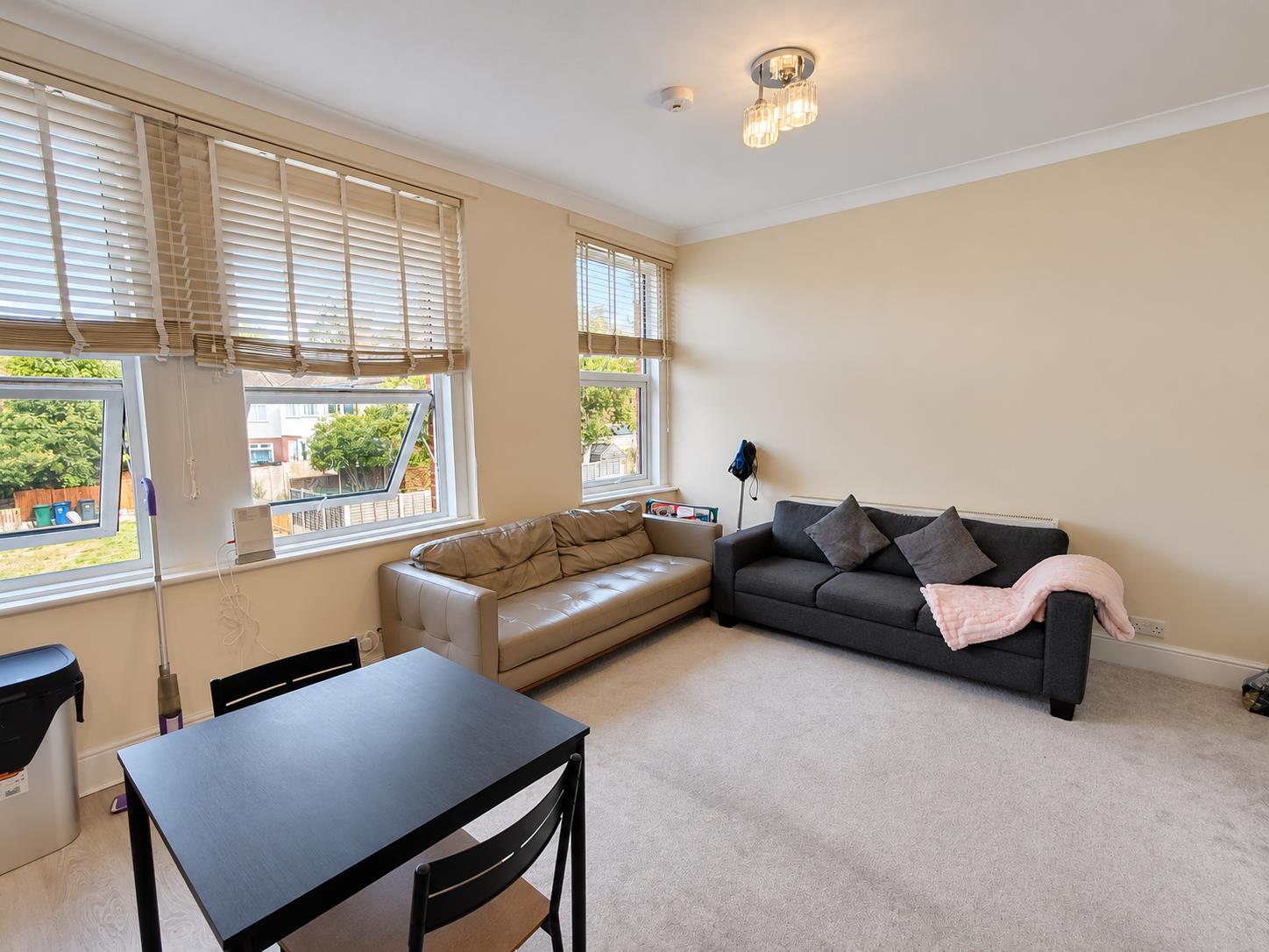 Flat Eversleigh Road in Greater London