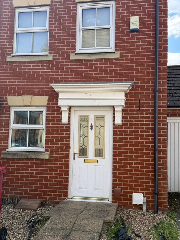 House Gilbert Way in Slough