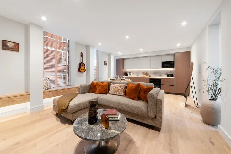 Flat Camden High Street in Greater London