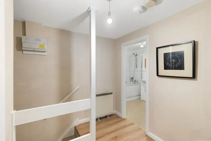 Flat Newark Street in Greater London