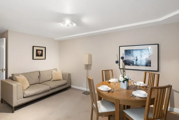 Flat Newark Street in Greater London