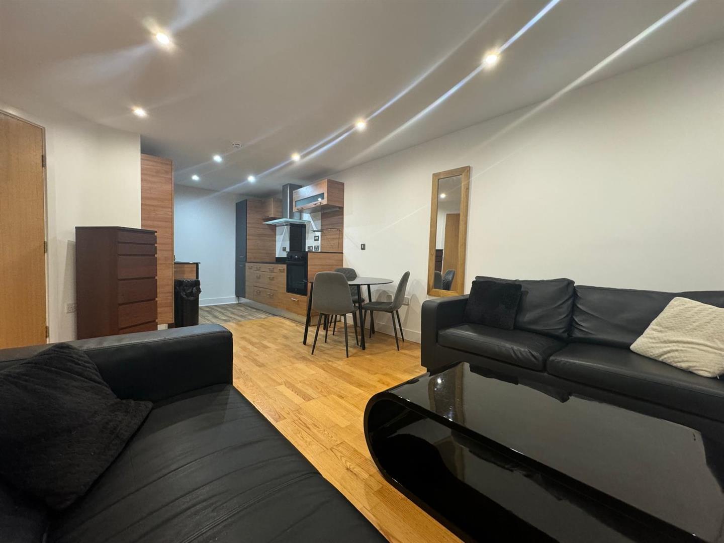 Flat Chadwick Street in Leeds