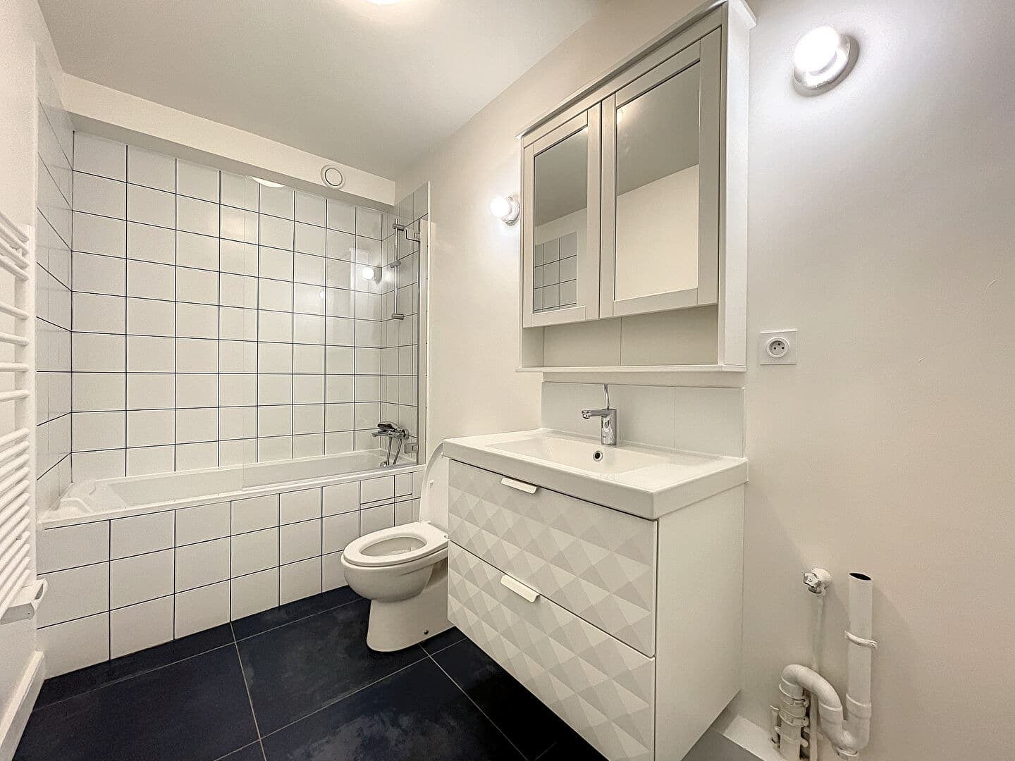 Flat Avenue Charles de Gaulle in Neuilly-sur-Seine