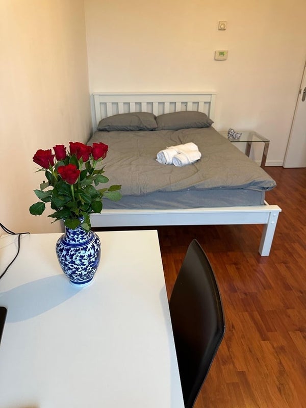 Room Lollard Street in Greater London