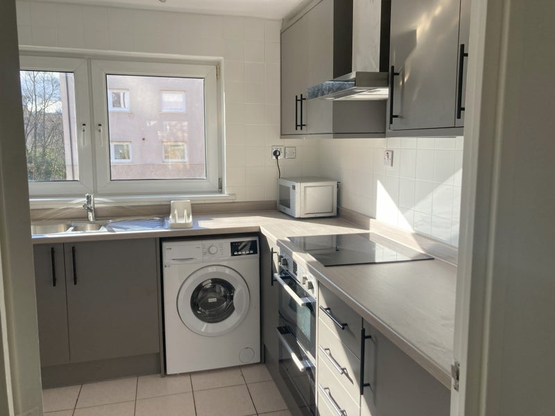 Room St Mungo Avenue in Glasgow