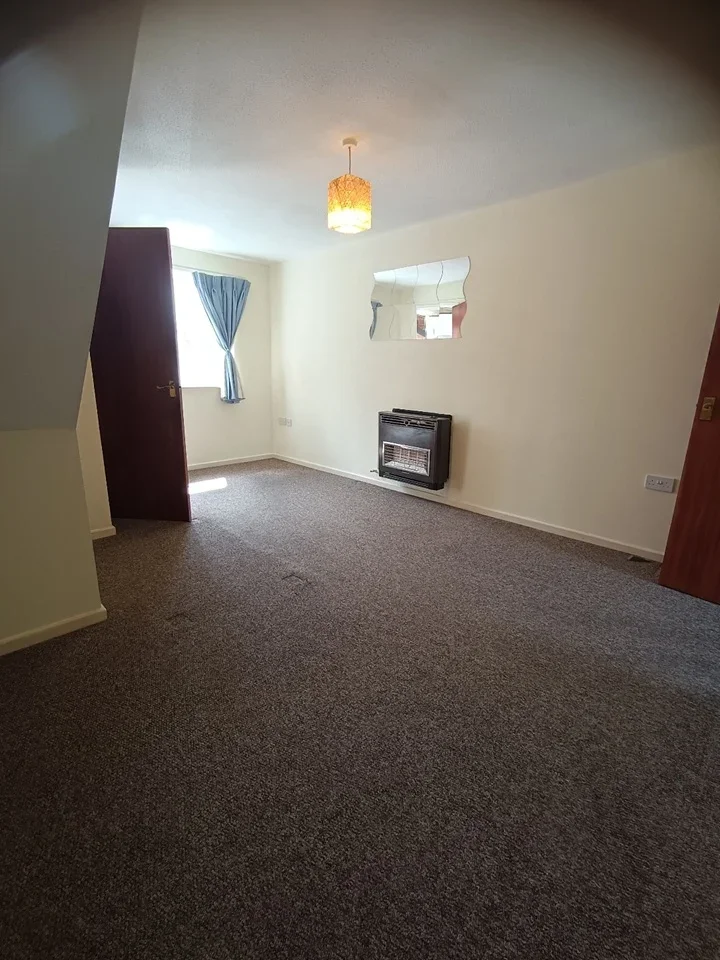 Room Casey Close in Gloucester