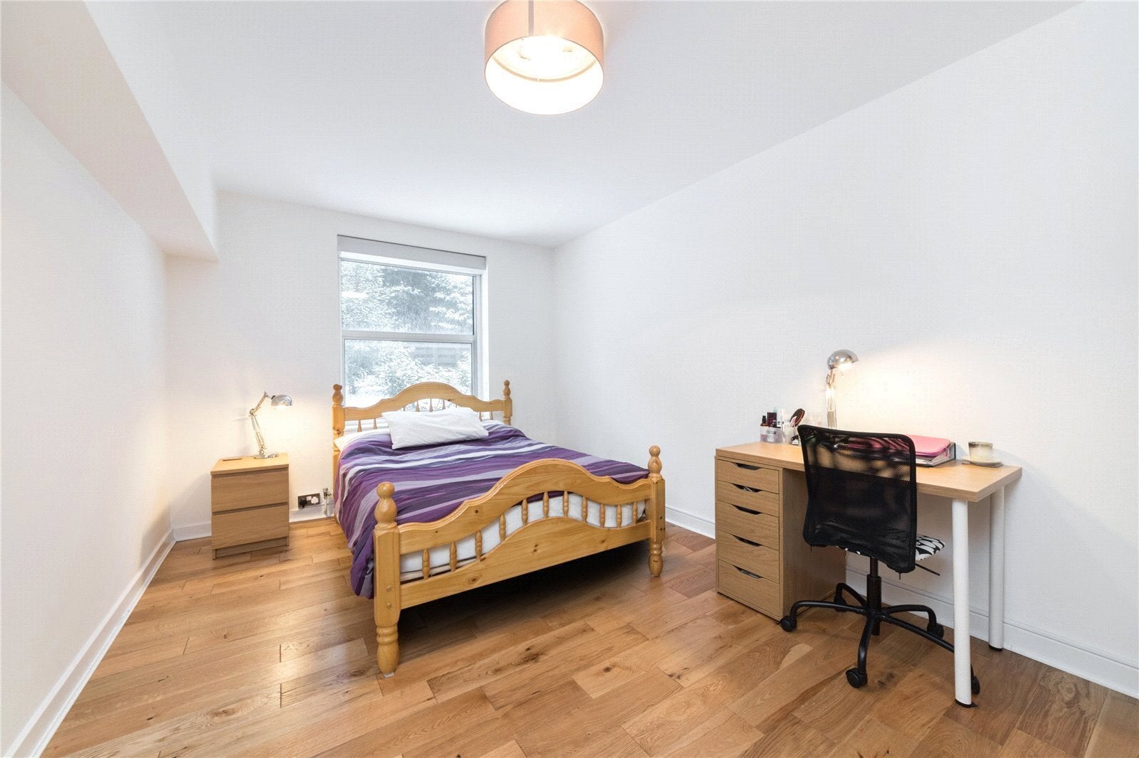 Flat Sumpter Close in Greater London