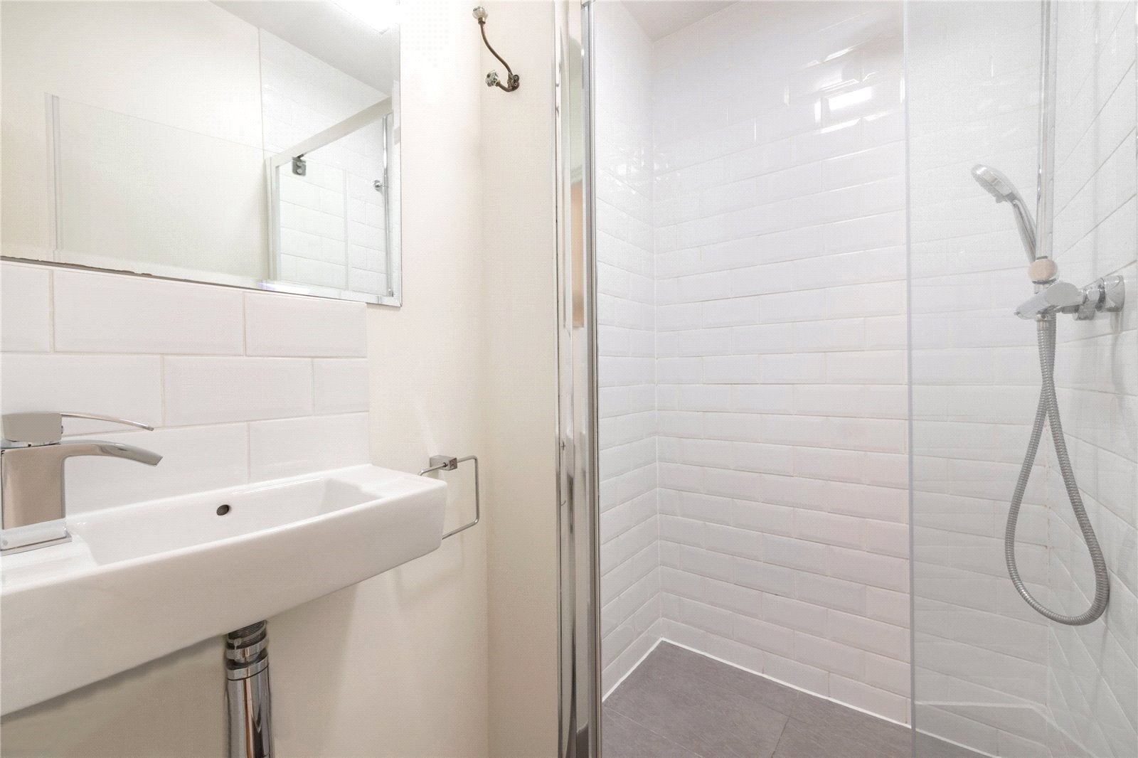 Flat Sumpter Close in Greater London