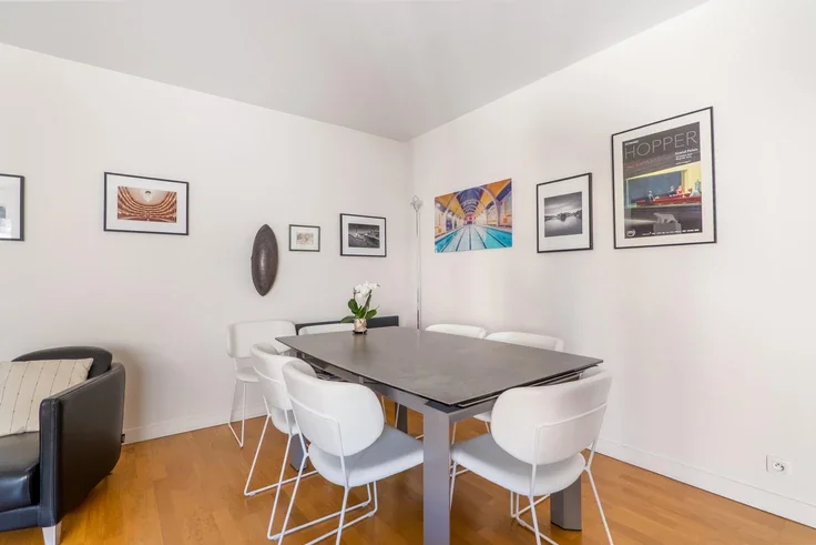 Appartement Place Paul Verlaine à Paris