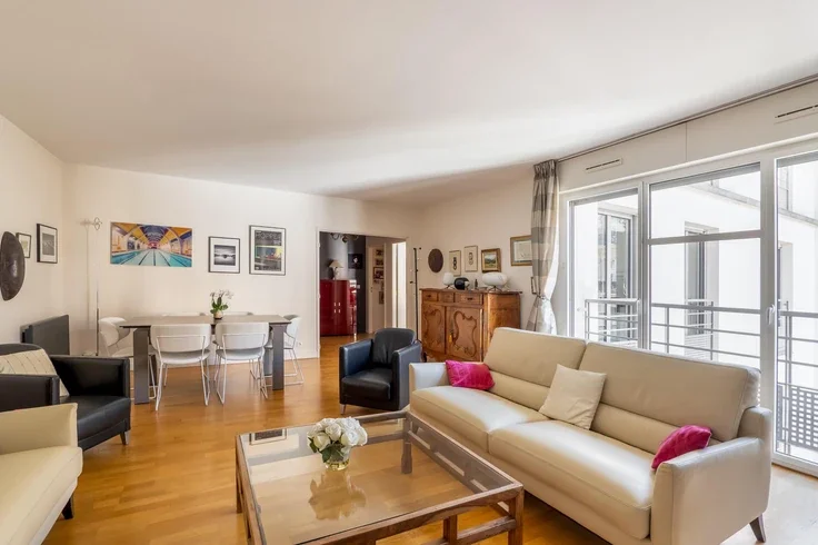 Appartement Place Paul Verlaine à Paris