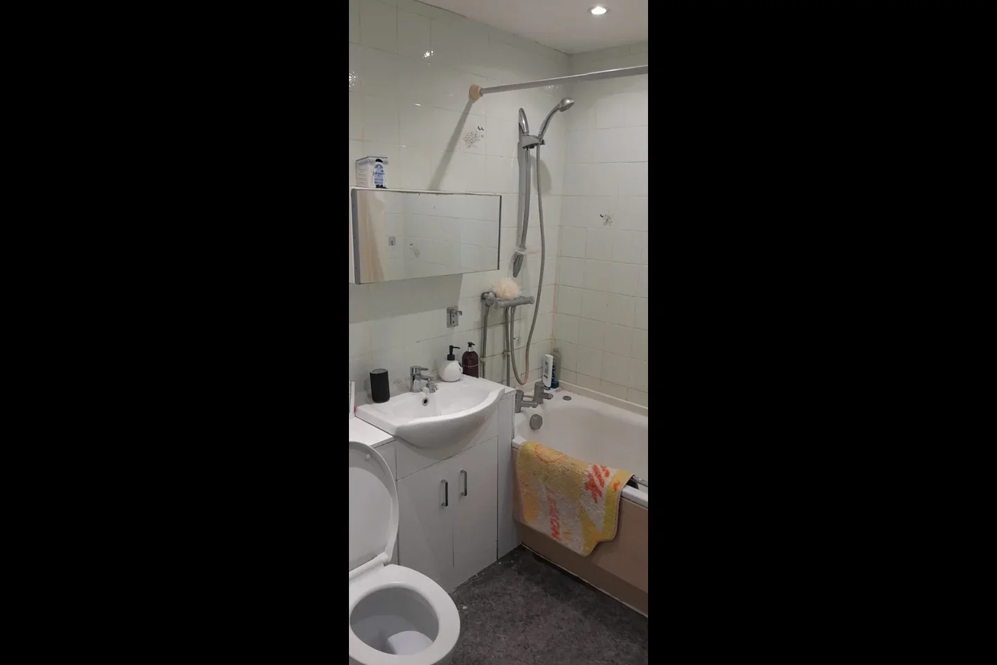 Flat Fosters Close in Greater London