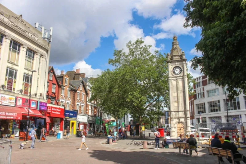 Flat Lewisham High Street in Greater London