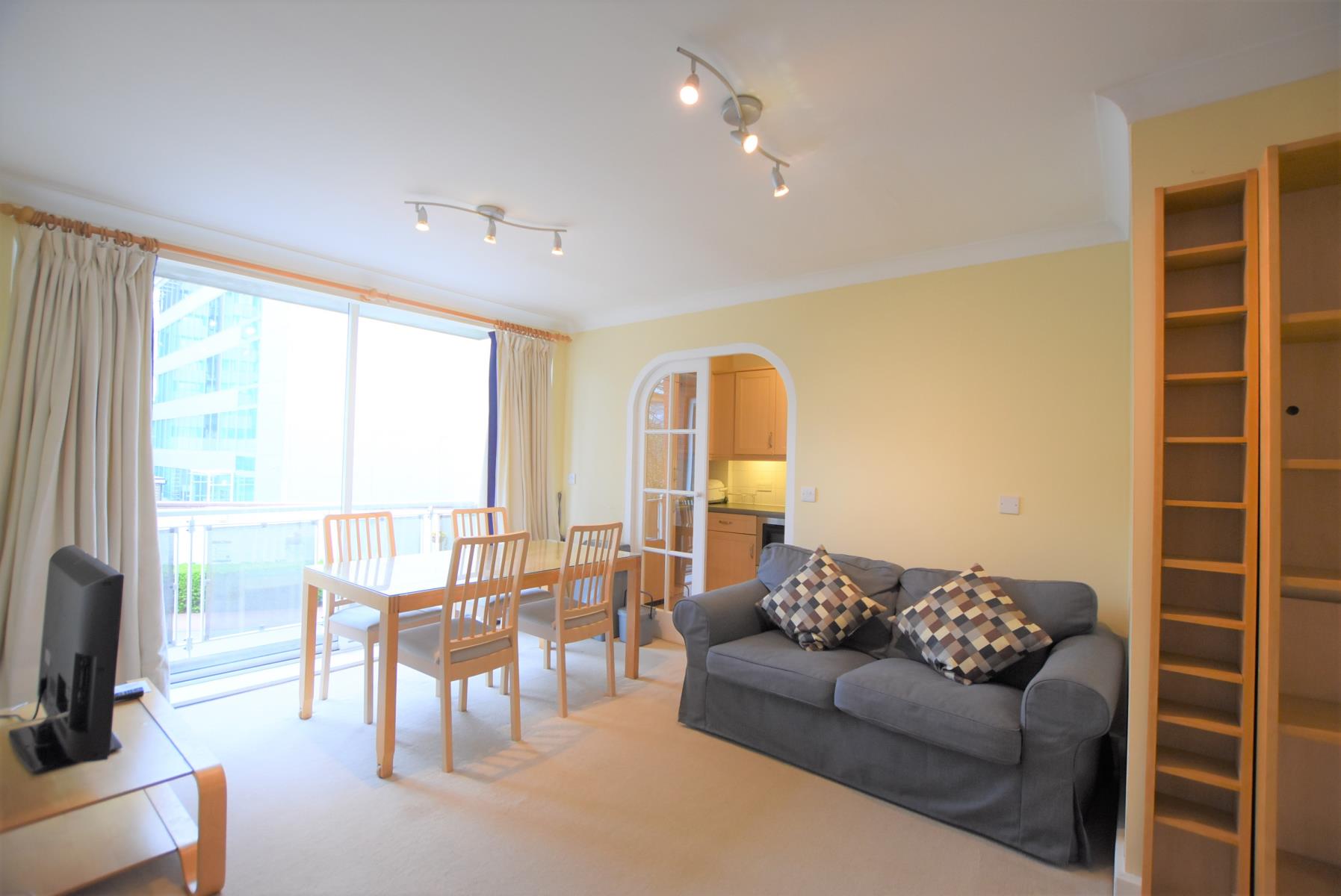 Flat North Bank in City of Westminster