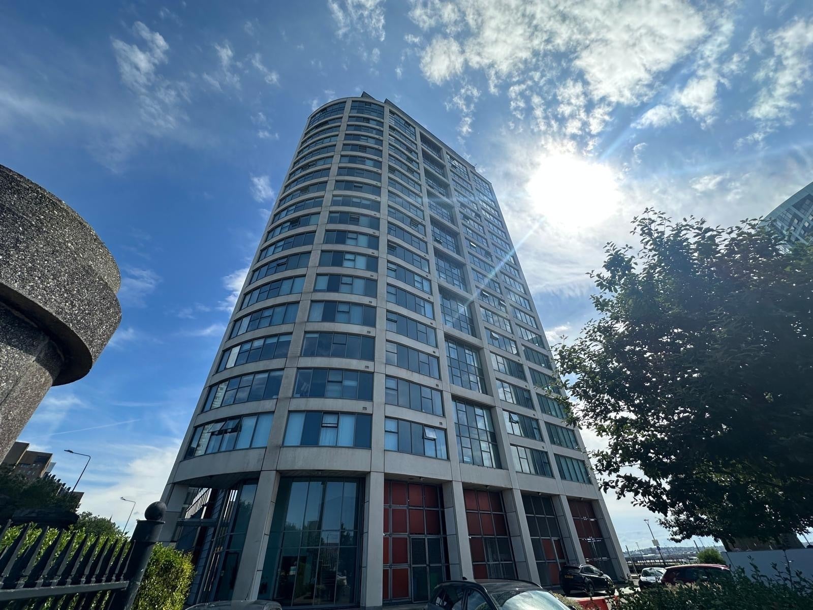 Flat William Jessop Way in Liverpool