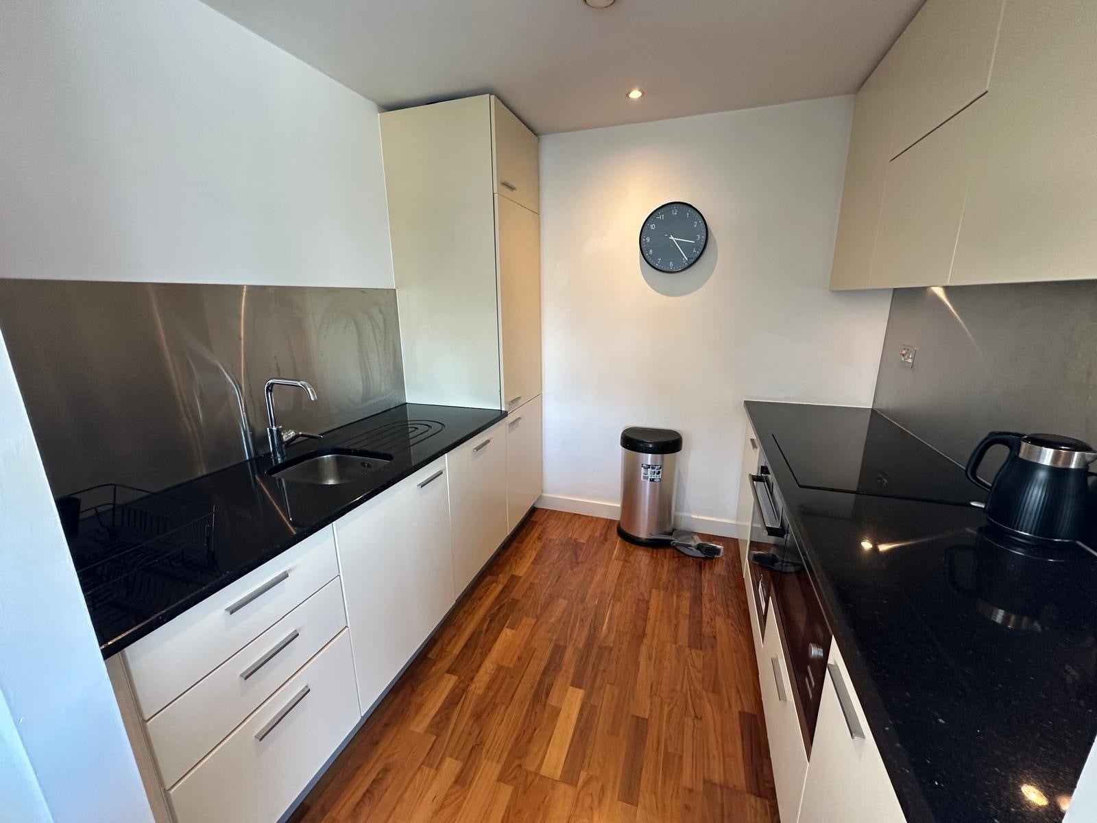 Flat William Jessop Way in Liverpool