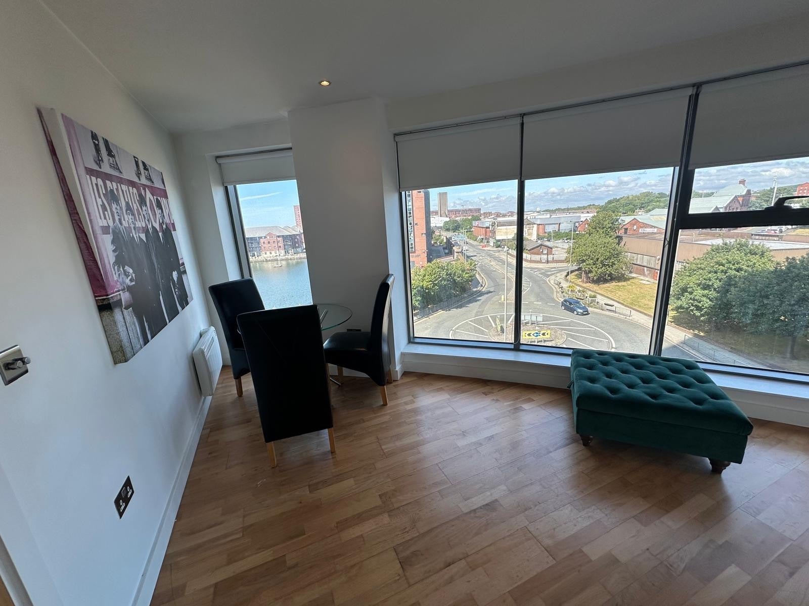Flat William Jessop Way in Liverpool