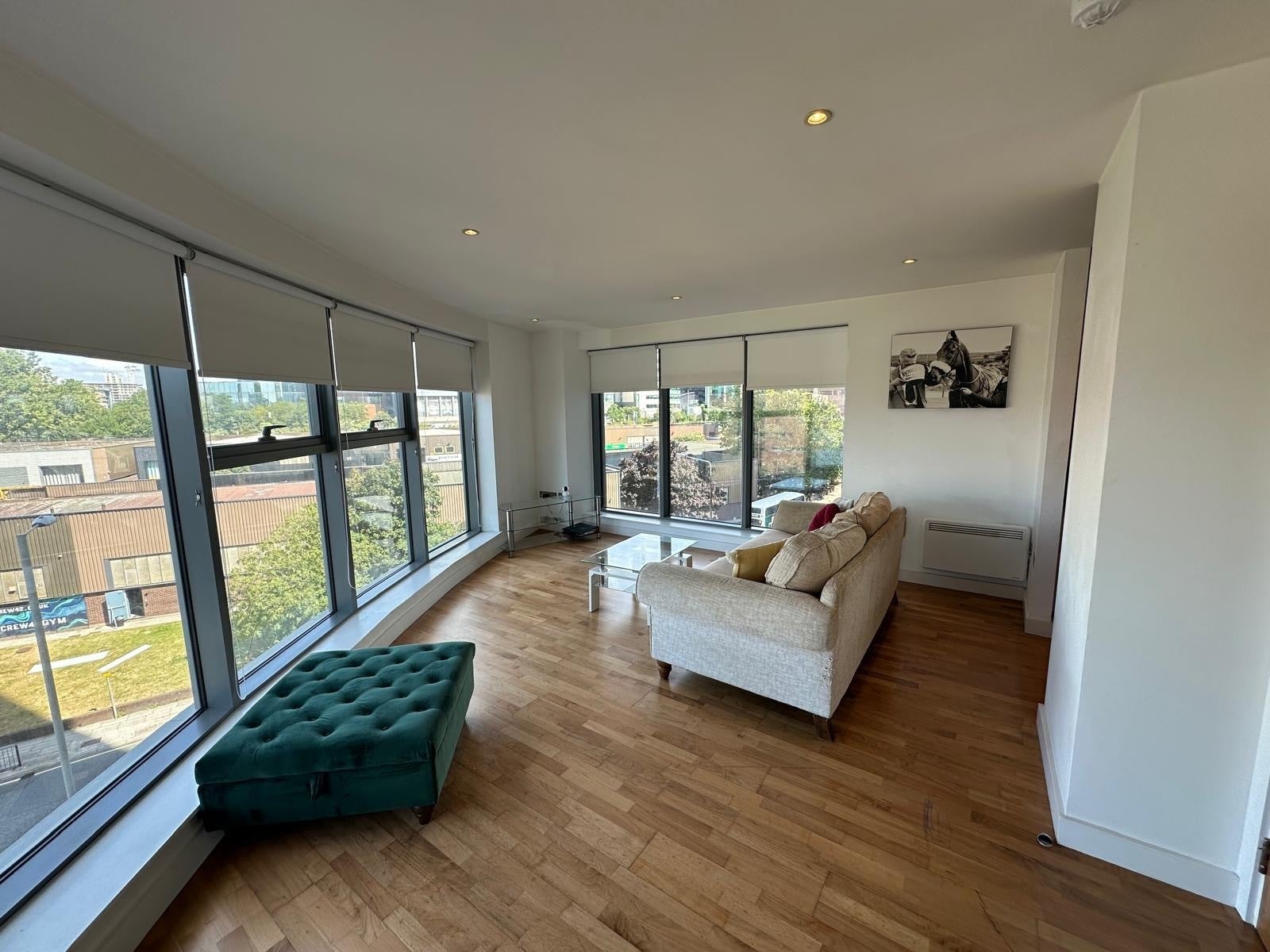 Flat William Jessop Way in Liverpool