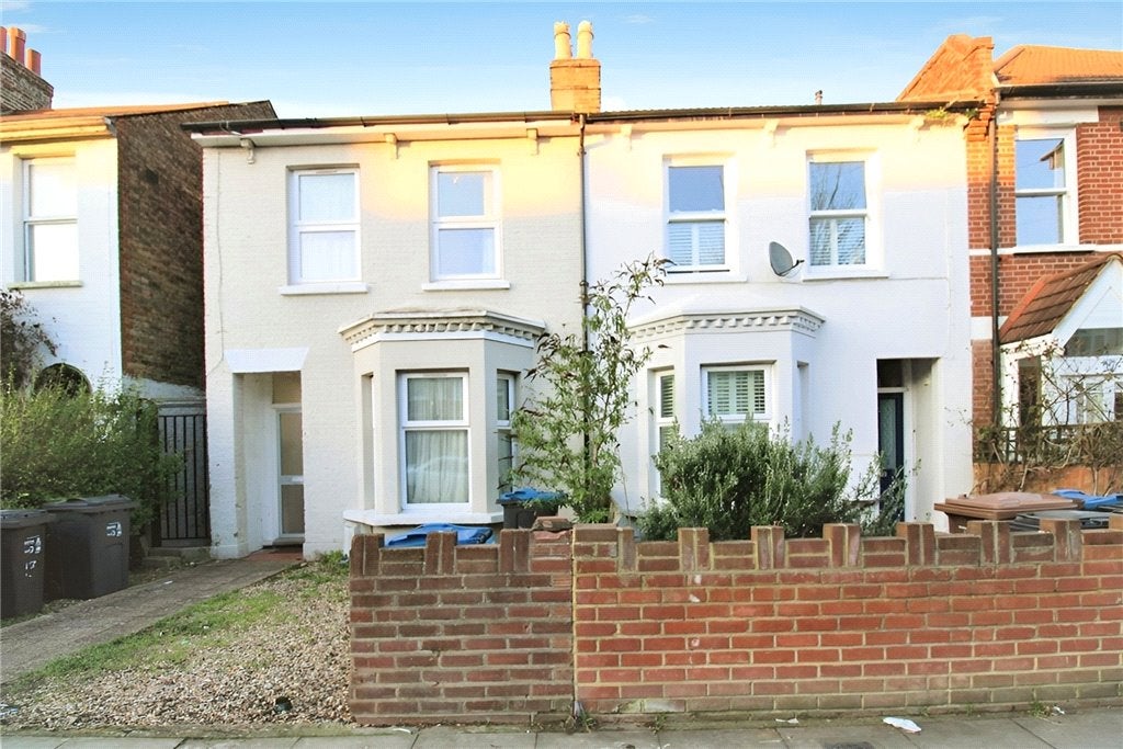 Room Cavendish Road in Greater London