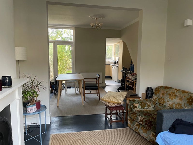 Room Pembroke Road in Greater London