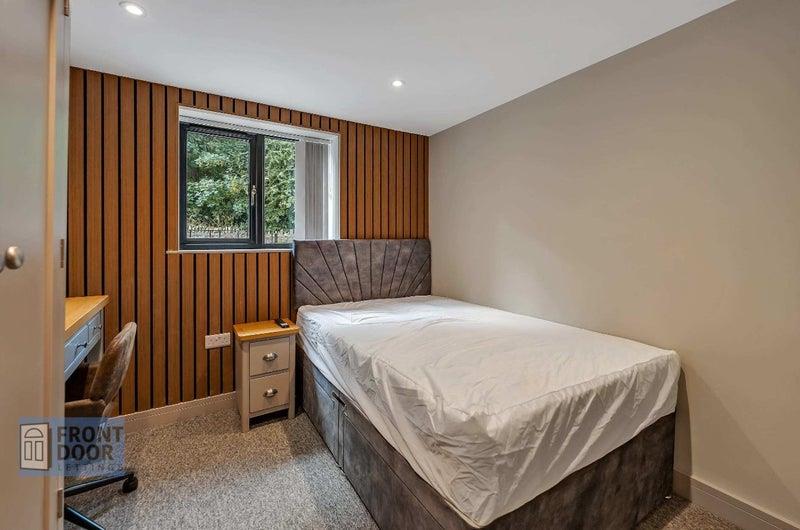 Room Lower Conham Vale in Bristol