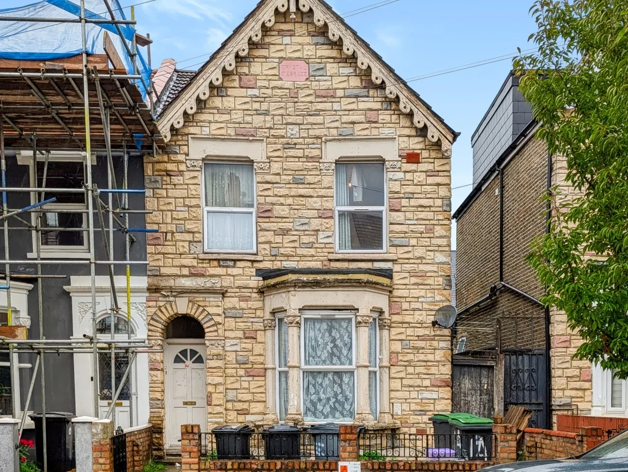 Flat Etherley Road in Greater London