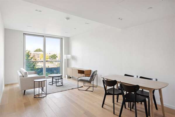 Flat Lillie Square in Greater London