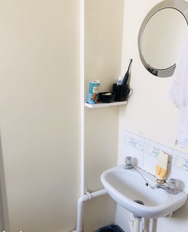 Room Troughton Road in Greater London