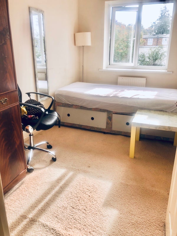 Room Troughton Road in Greater London
