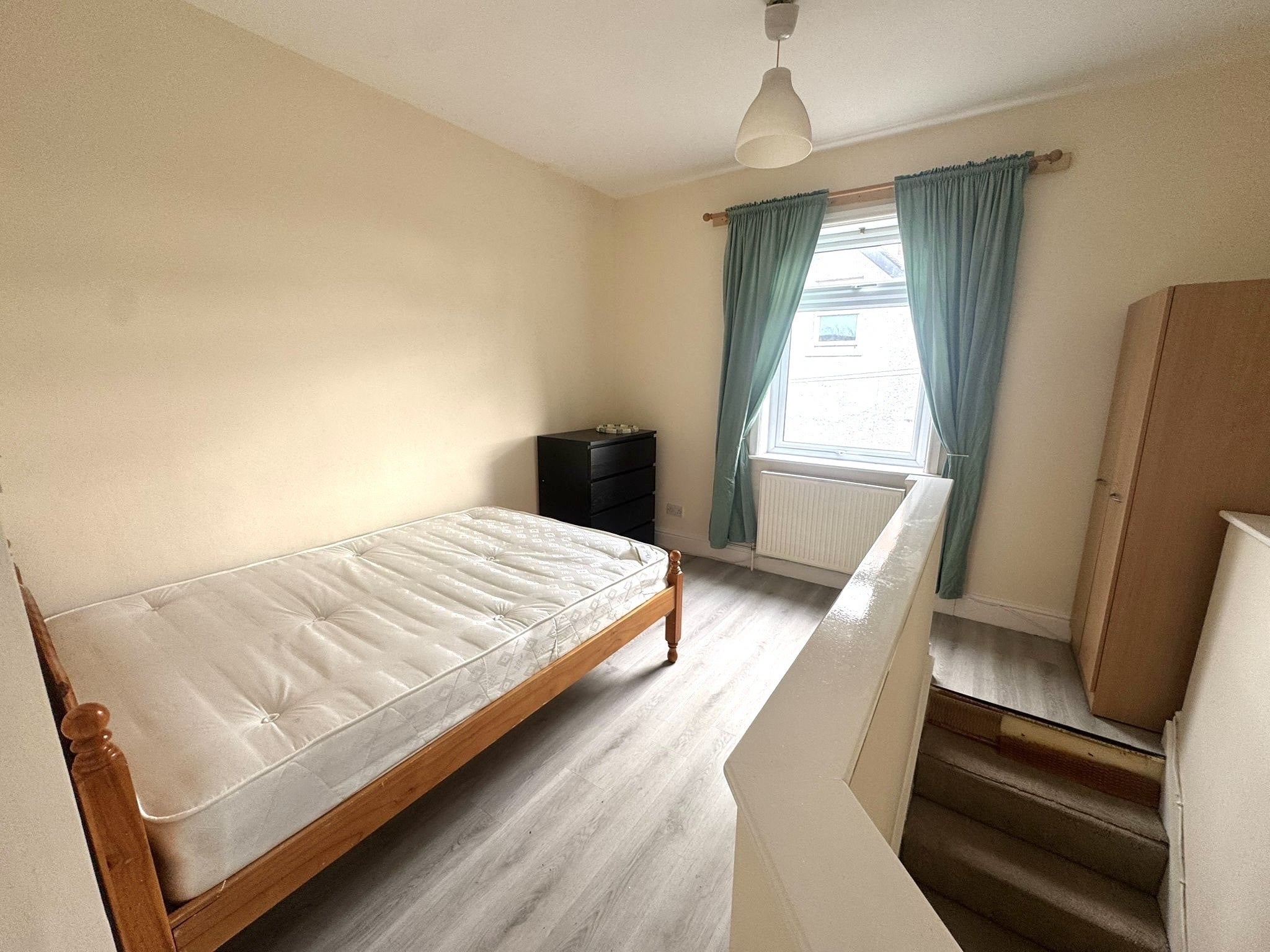 Flat Thyra Grove in Nottingham