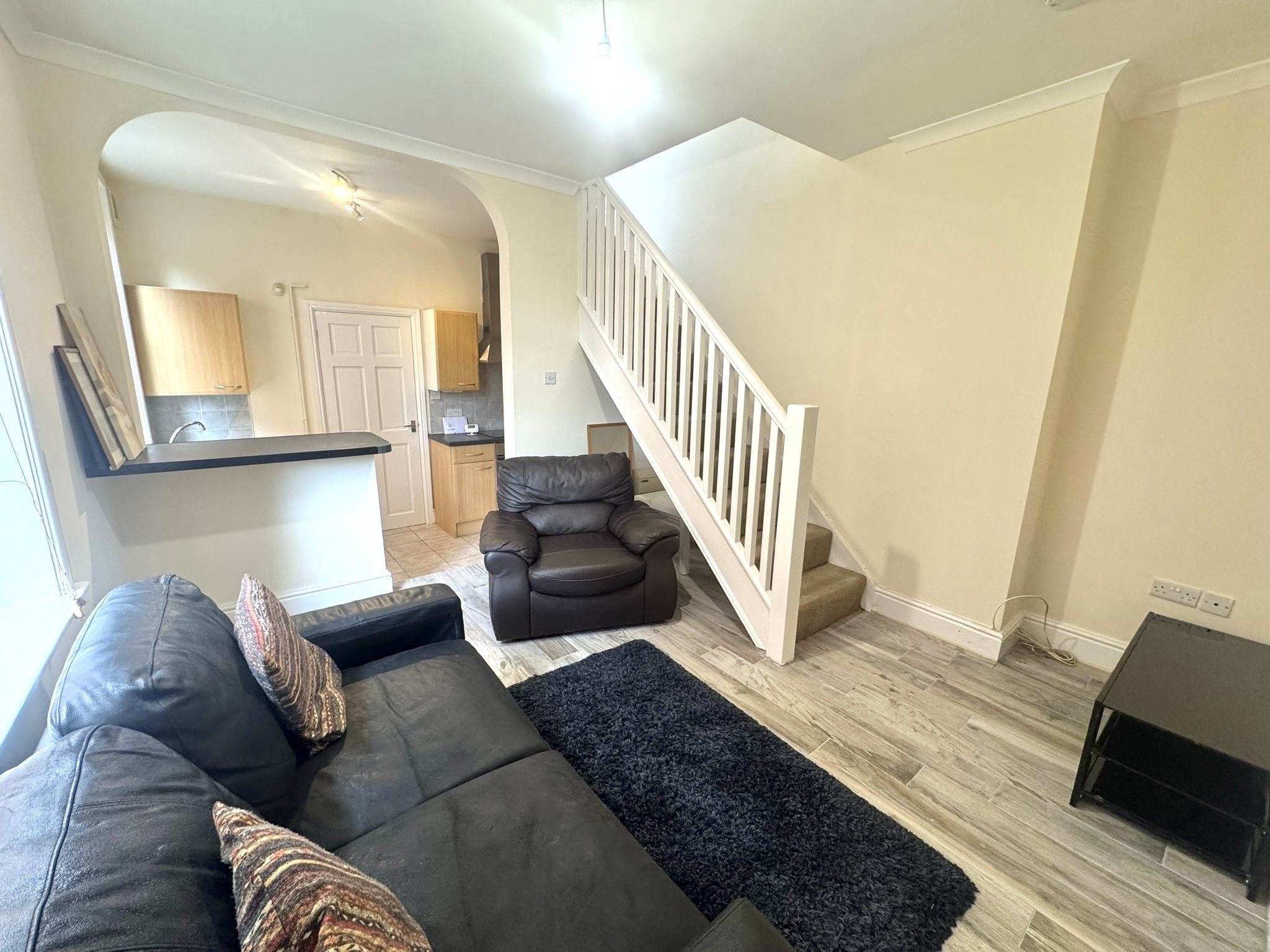Flat Thyra Grove in Nottingham