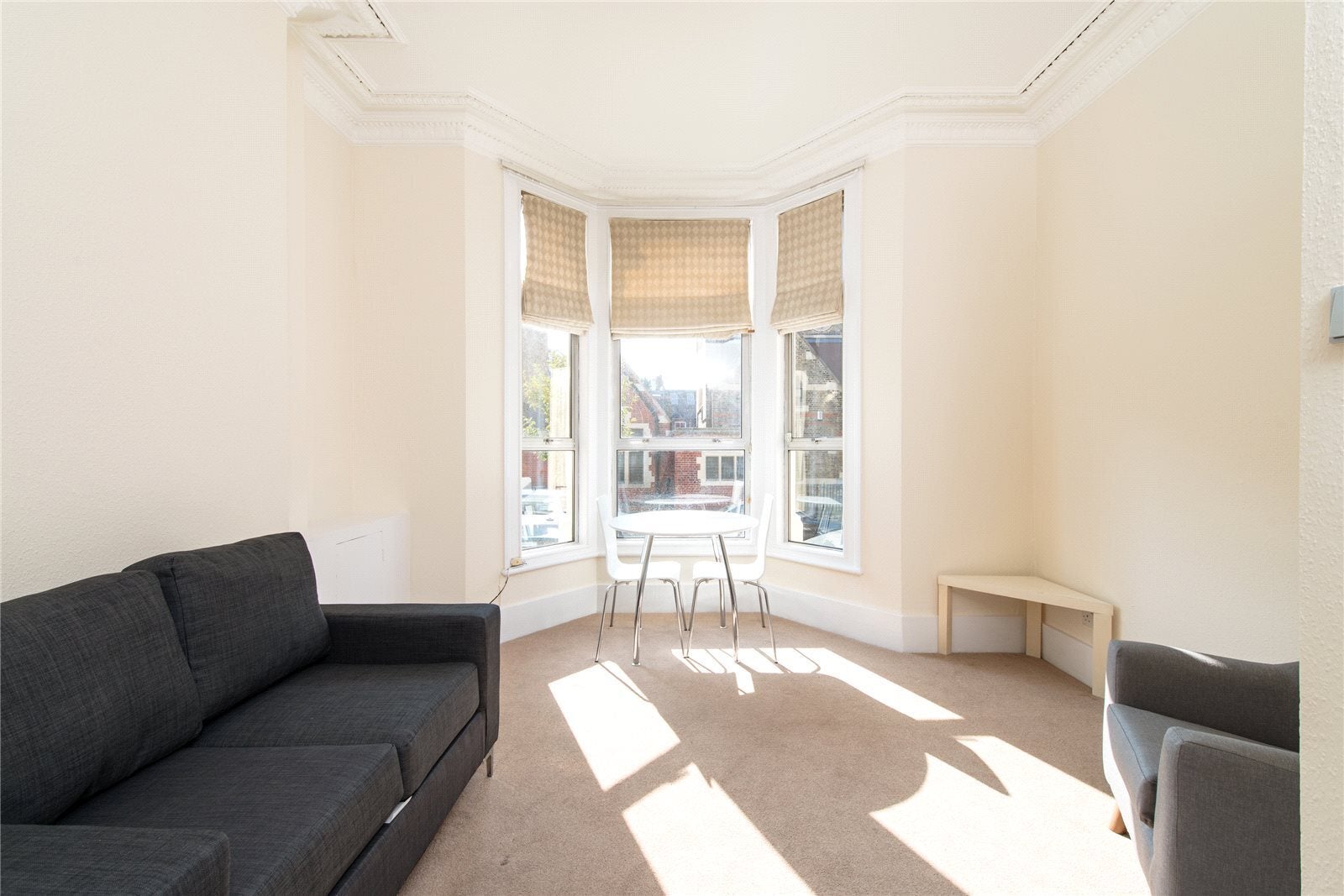Flat Minford Gardens in Greater London