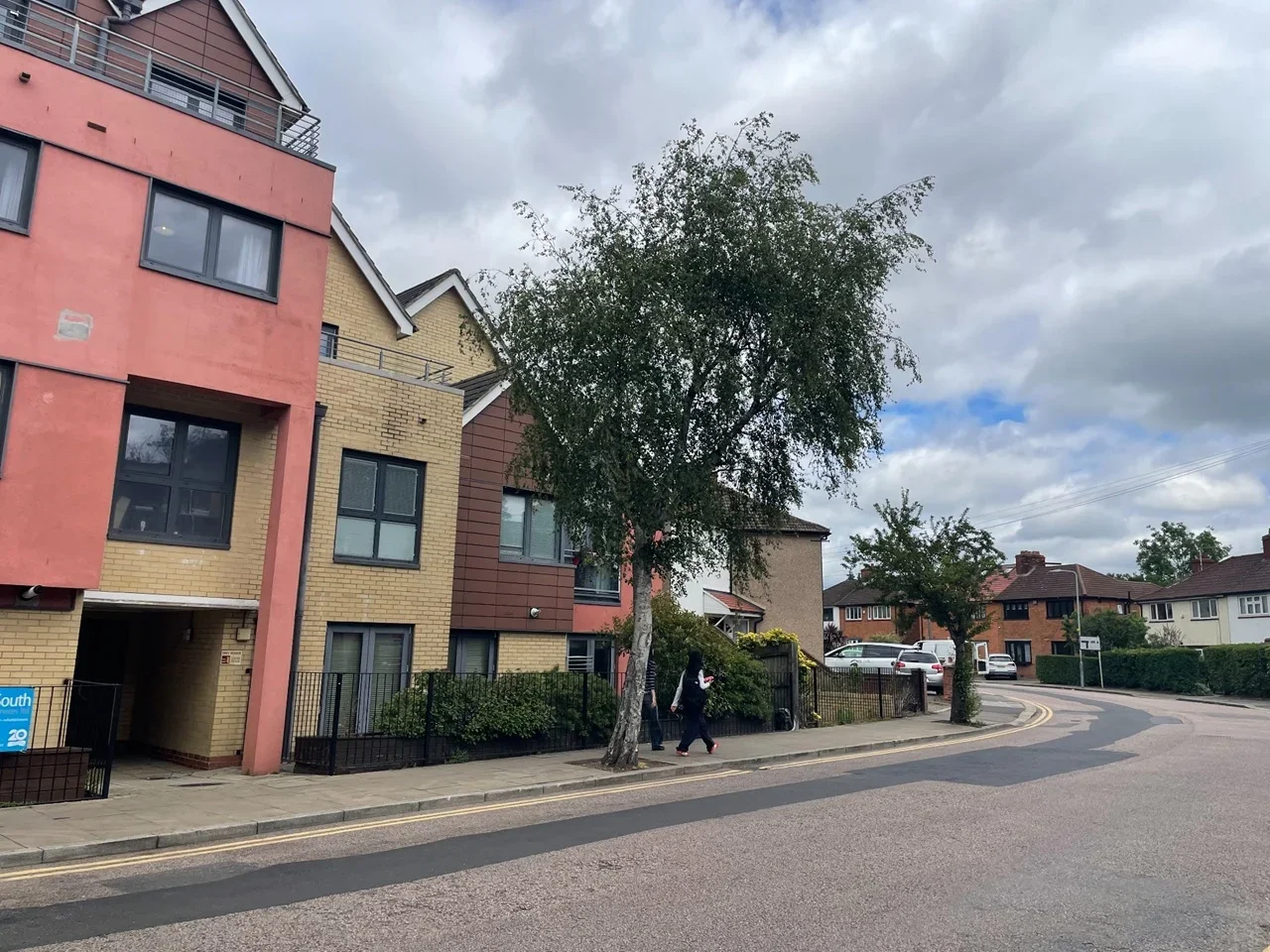Flat Bramley Crescent in Greater London