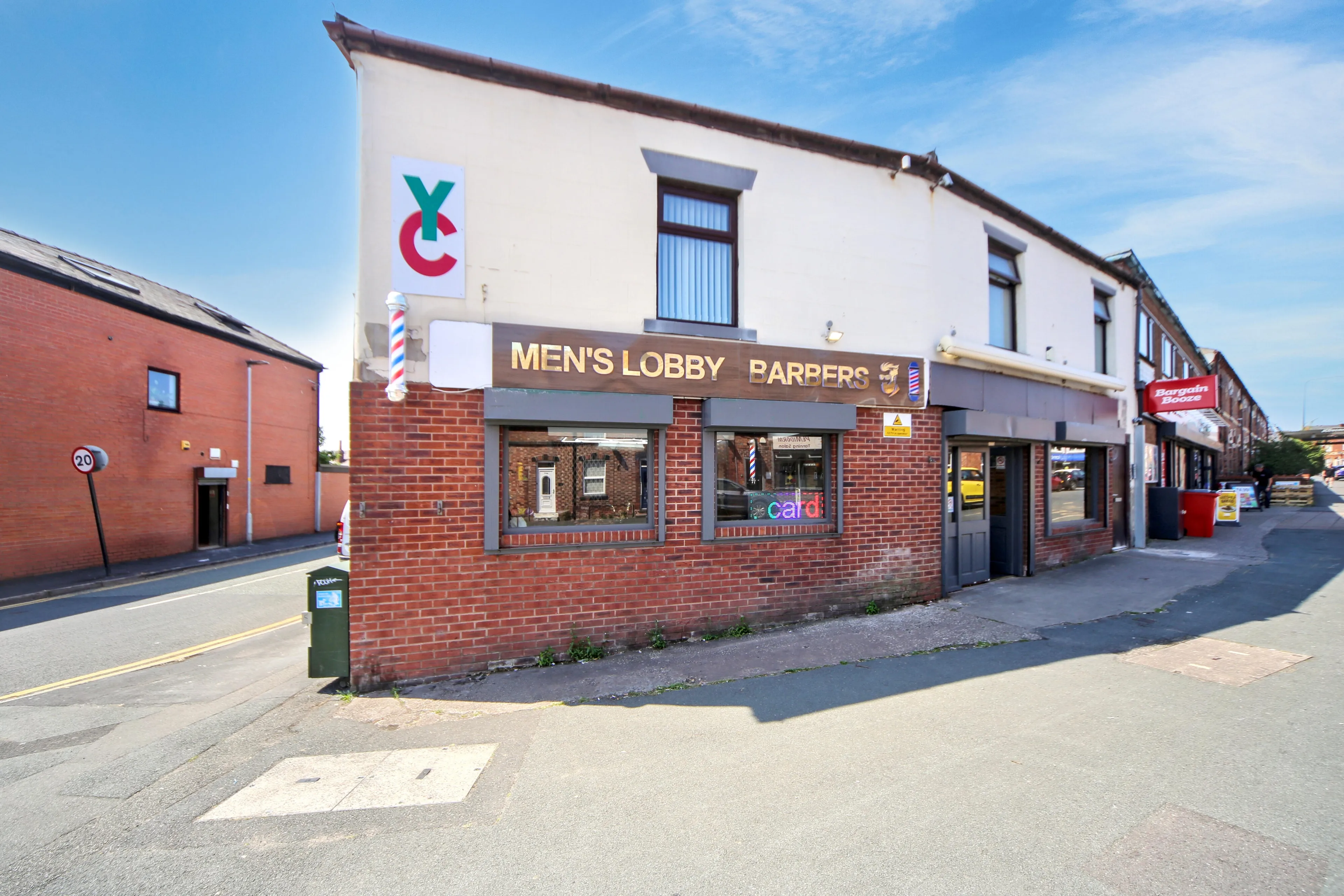 Flat Ormskirk Road in Wigan