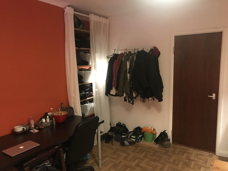 Room Elgar Street in Greater London